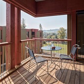 gedeckte Loggias im Aussenbereich